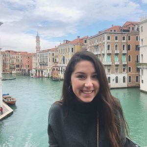 Meet your Posher, Sarah